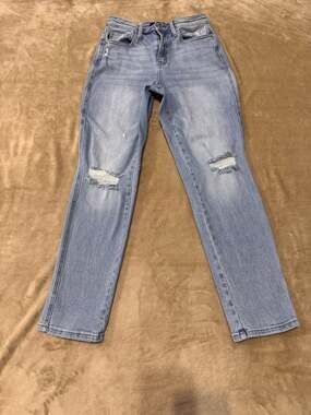 Judy Blue Star Back Pocket Distressed Boyfriend Fit Jeans Size 7/28